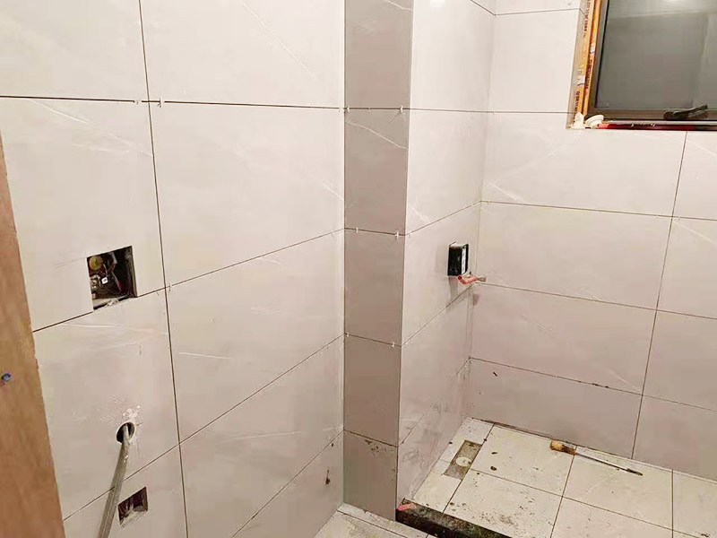 常見的衛(wèi)生間隔斷墻材料有哪些？衛(wèi)生間隔斷墻用什么比較好？(圖1)