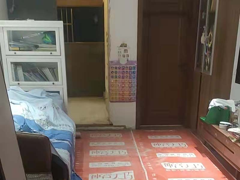 客廳屏風隔斷玄關柜裝修，現在流行這樣裝實用又好看！(圖5)