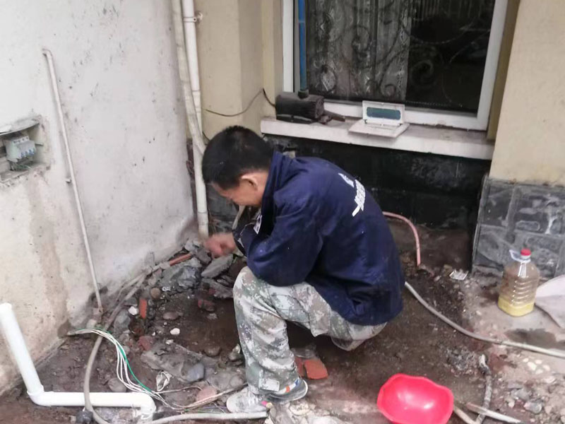 衛生間水管明改暗怎樣做